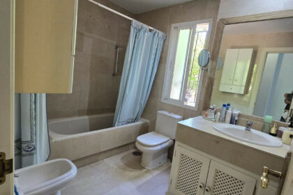 df6e5bf1c853ec42a4bb140e927199c1 - 33