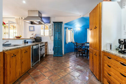 e08308fecc82d3e15683f931d6c84183 - 10