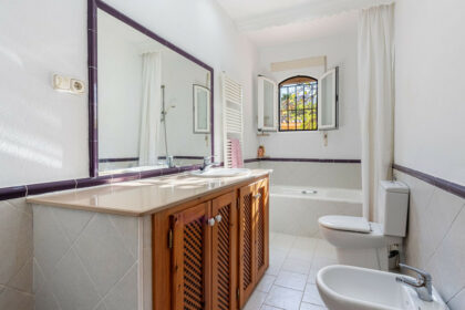 e08308fecc82d3e15683f931d6c84183 - 17