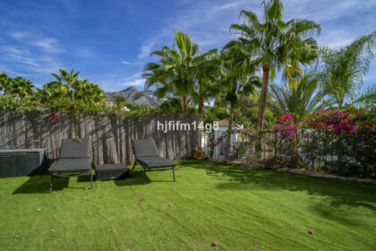 e09a6abd0b83e1fdbb1e28fdfaec86f3 - 2