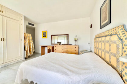 e0de71986fe1c03f45dfb91ad99a7702 - 14