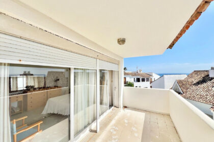 e0de71986fe1c03f45dfb91ad99a7702 - 16