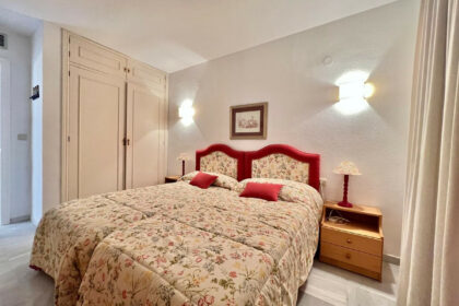 e0de71986fe1c03f45dfb91ad99a7702 - 24