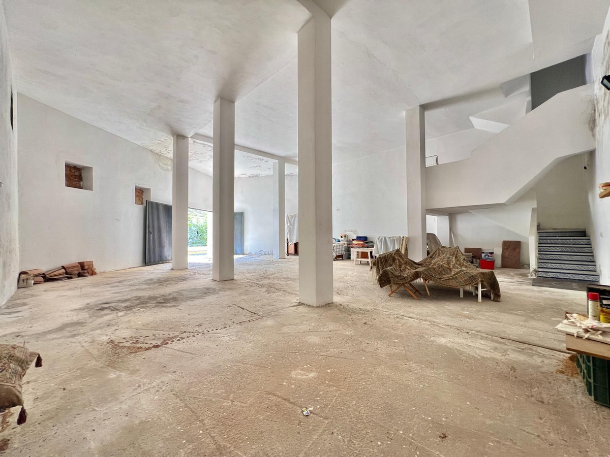 e0de71986fe1c03f45dfb91ad99a7702 - 28