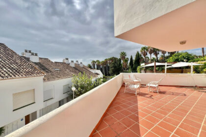 e0de71986fe1c03f45dfb91ad99a7702 - 32