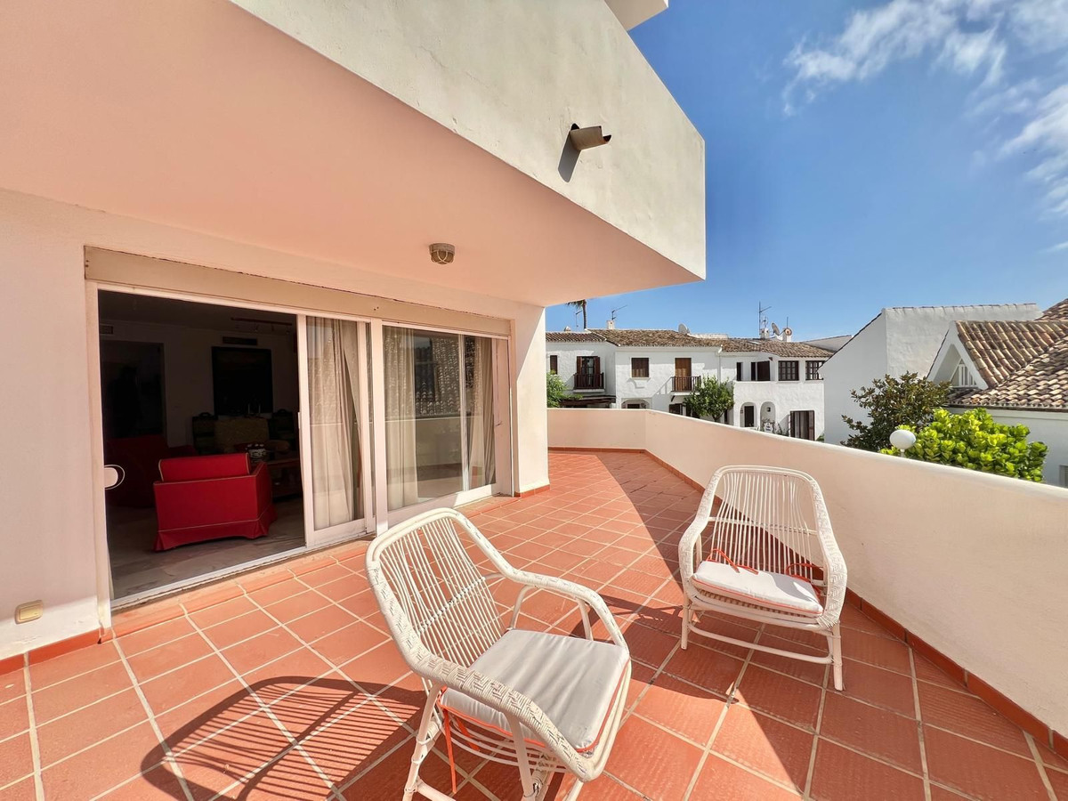 e0de71986fe1c03f45dfb91ad99a7702 - 33