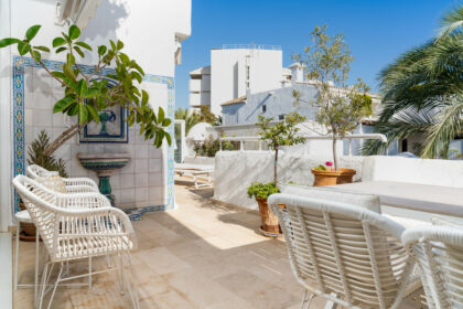 e0e80d9ed9e633295f8af4015e3f5820 - 11