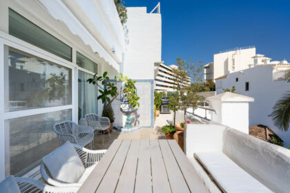 e0e80d9ed9e633295f8af4015e3f5820 - 13