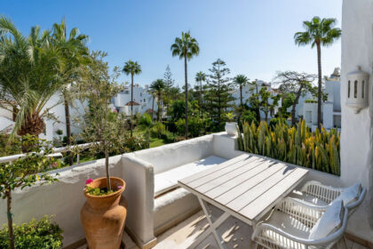 e0e80d9ed9e633295f8af4015e3f5820 - 14