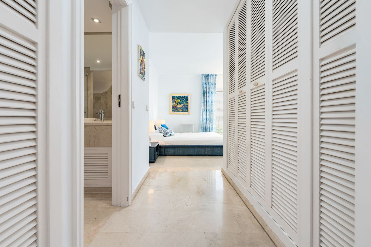 e0e80d9ed9e633295f8af4015e3f5820 - 20