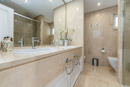 e0e80d9ed9e633295f8af4015e3f5820 - 26