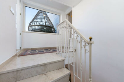 e0e80d9ed9e633295f8af4015e3f5820 - 31