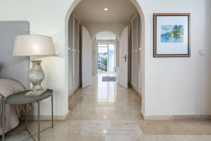 e0e80d9ed9e633295f8af4015e3f5820 - 33