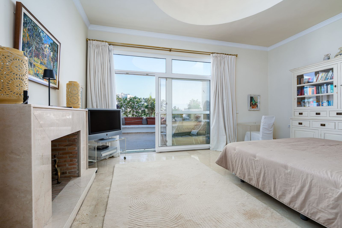 e0e80d9ed9e633295f8af4015e3f5820 - 34