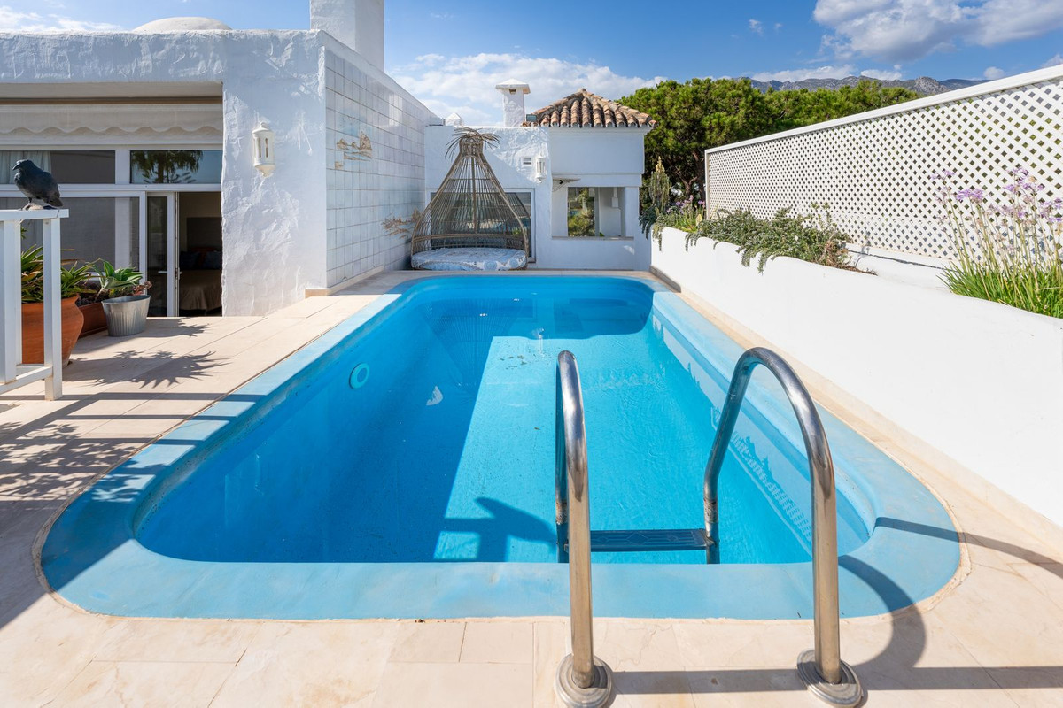 e0e80d9ed9e633295f8af4015e3f5820 - 39