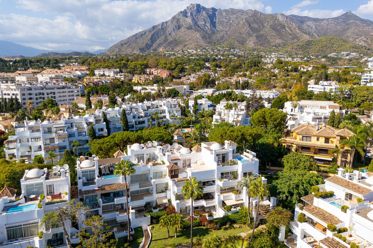 e0e80d9ed9e633295f8af4015e3f5820 - 41