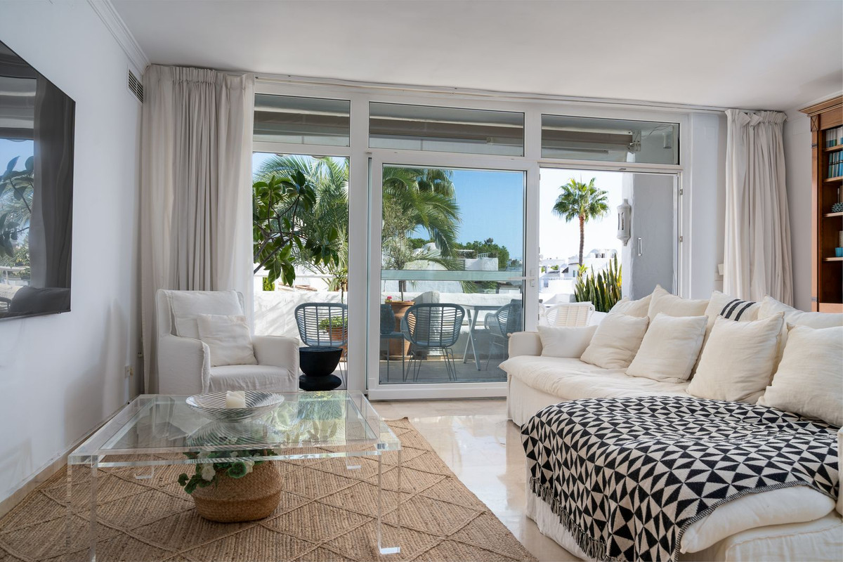 e0e80d9ed9e633295f8af4015e3f5820 - 8