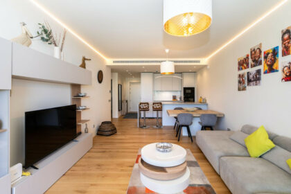 e24656c07f129c6b8e2373a6a06f735a - 18