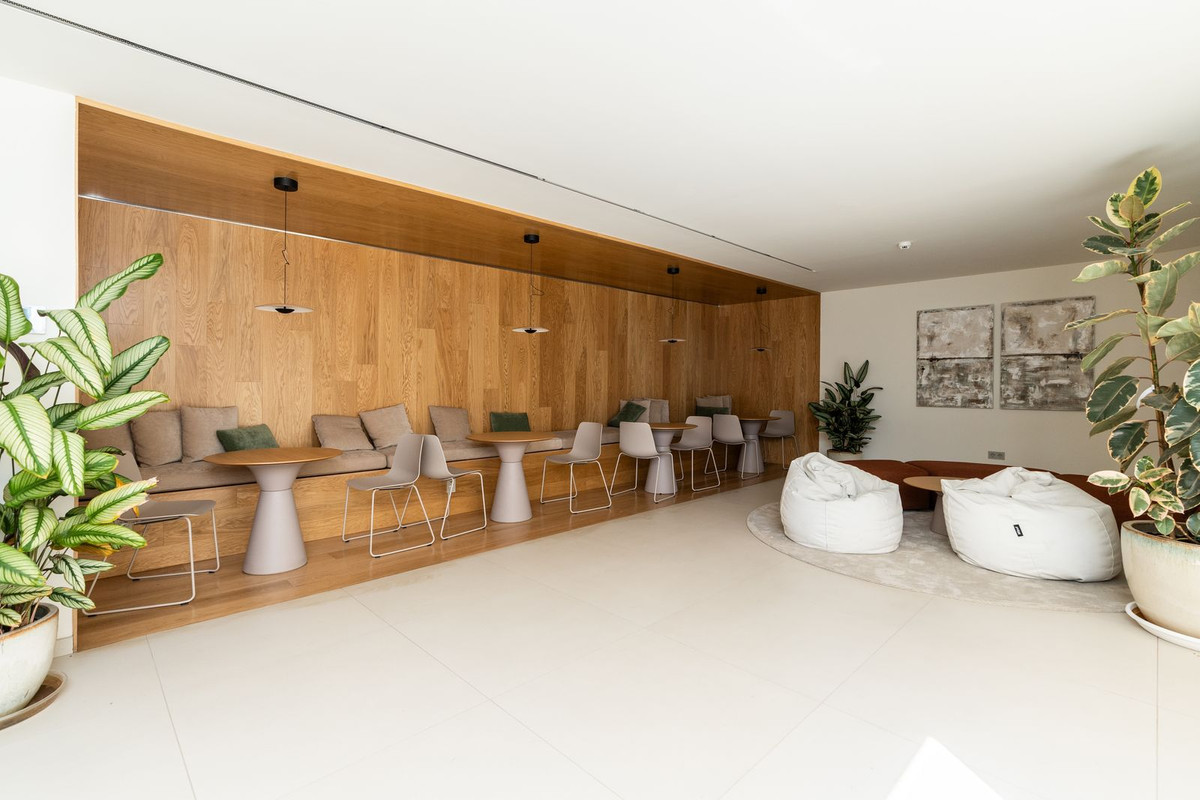 e24656c07f129c6b8e2373a6a06f735a - 23