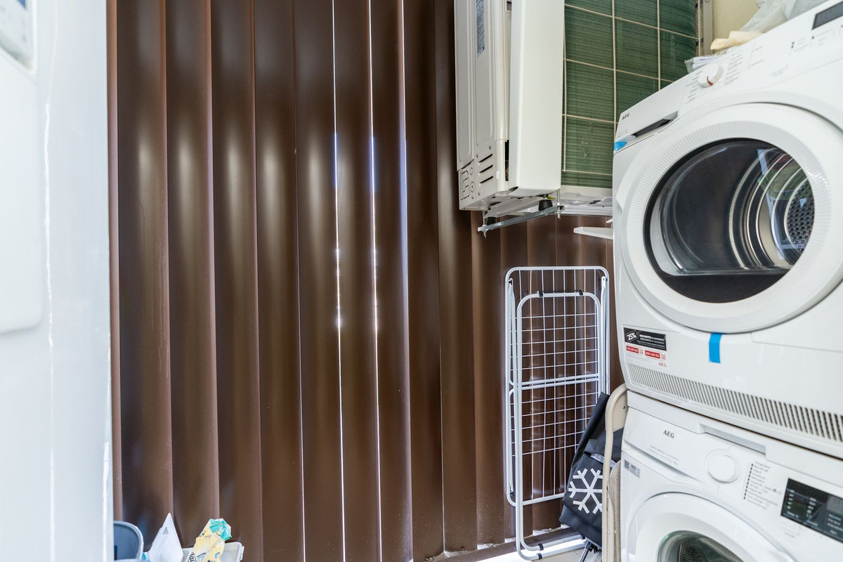 e24656c07f129c6b8e2373a6a06f735a - 24