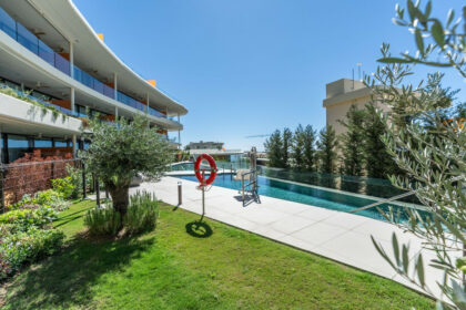 e24656c07f129c6b8e2373a6a06f735a - 25