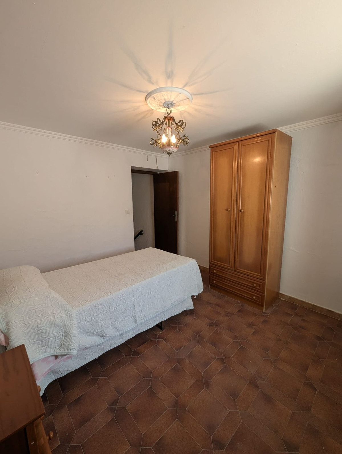 e28ddc6d94c62f56758a1d7721ee93be - 16