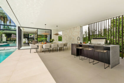 e2f4dc0c575cb7a9b282efc2d8e56994 - 12