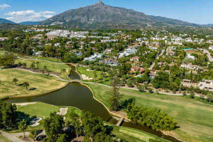 e2f4dc0c575cb7a9b282efc2d8e56994 - 26