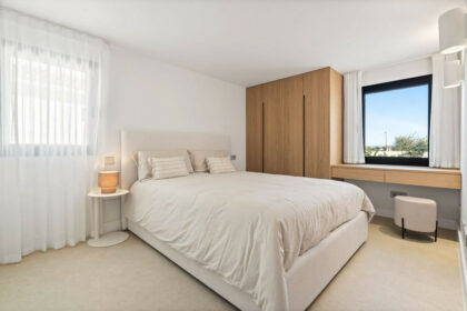 e35c3c0d845b6b12e643dde205491e6a - 19