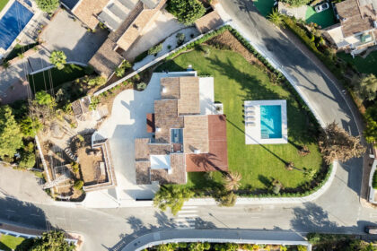 e35c3c0d845b6b12e643dde205491e6a - 6