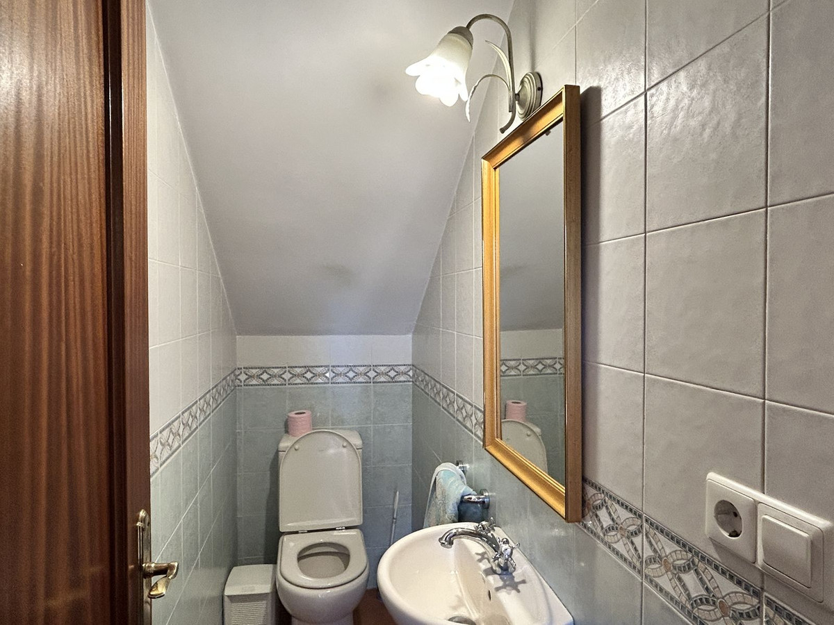 e3885d110561d2cb488375fa3cbc8b3a - 13