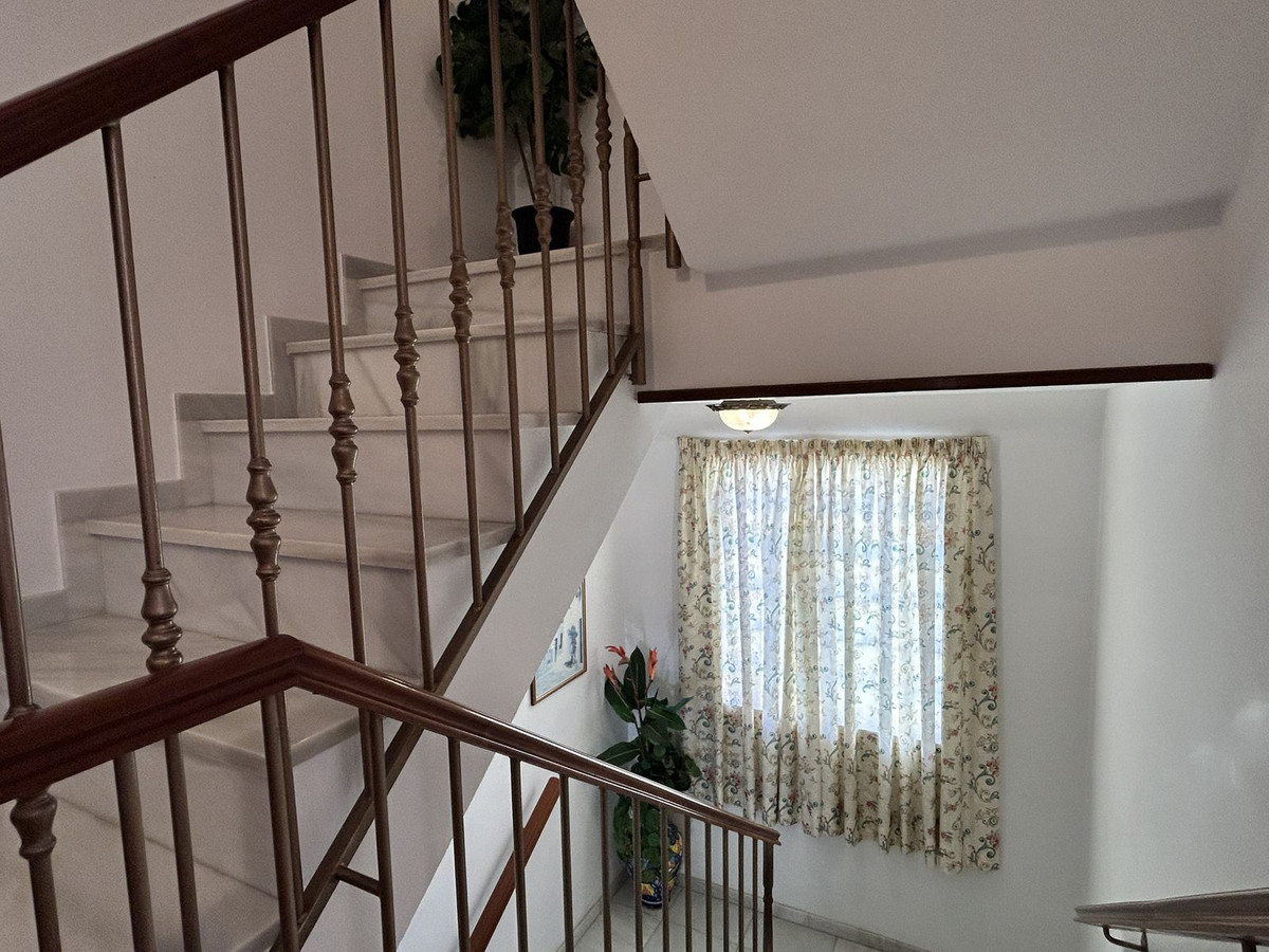 e3885d110561d2cb488375fa3cbc8b3a - 15