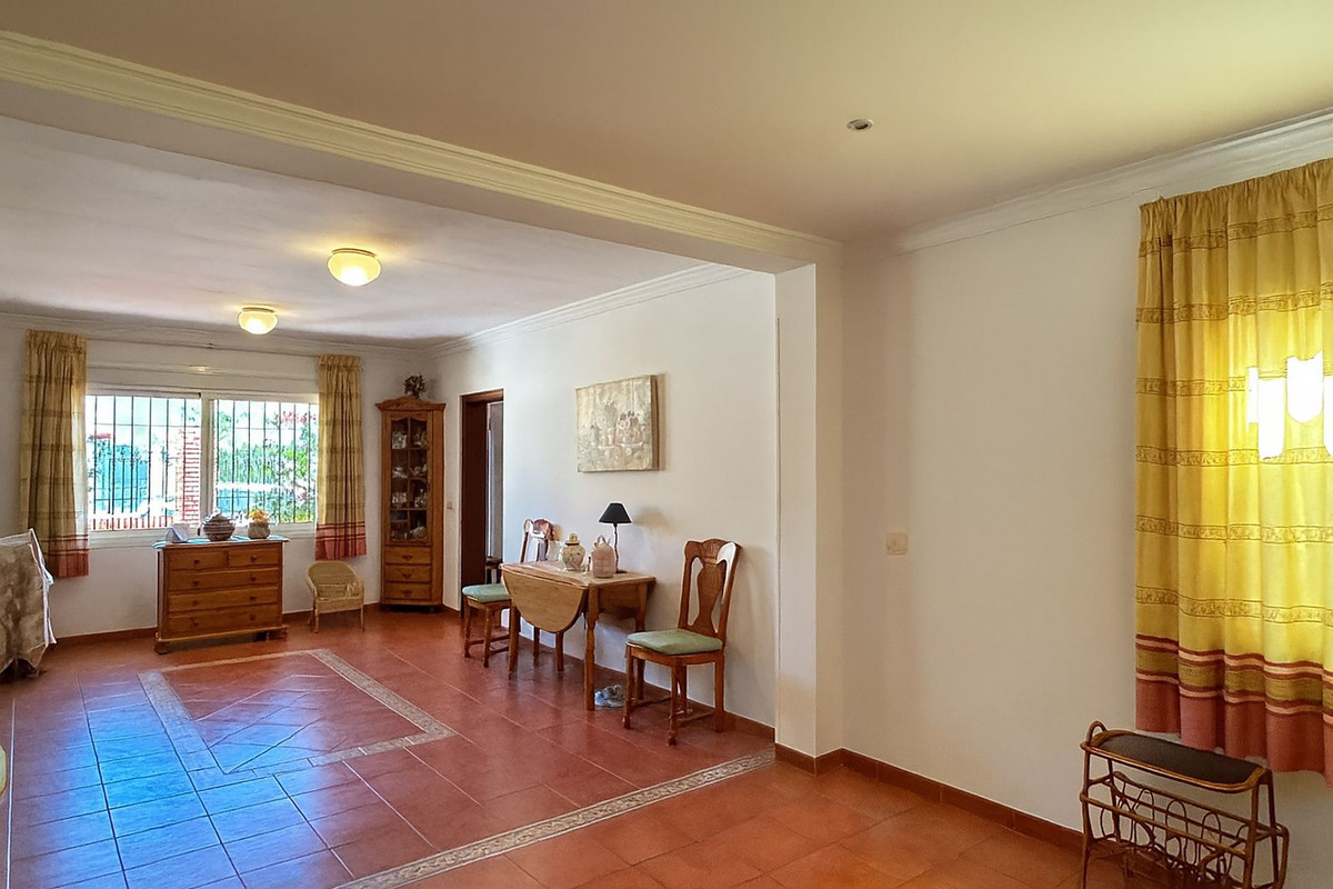 e3885d110561d2cb488375fa3cbc8b3a - 2