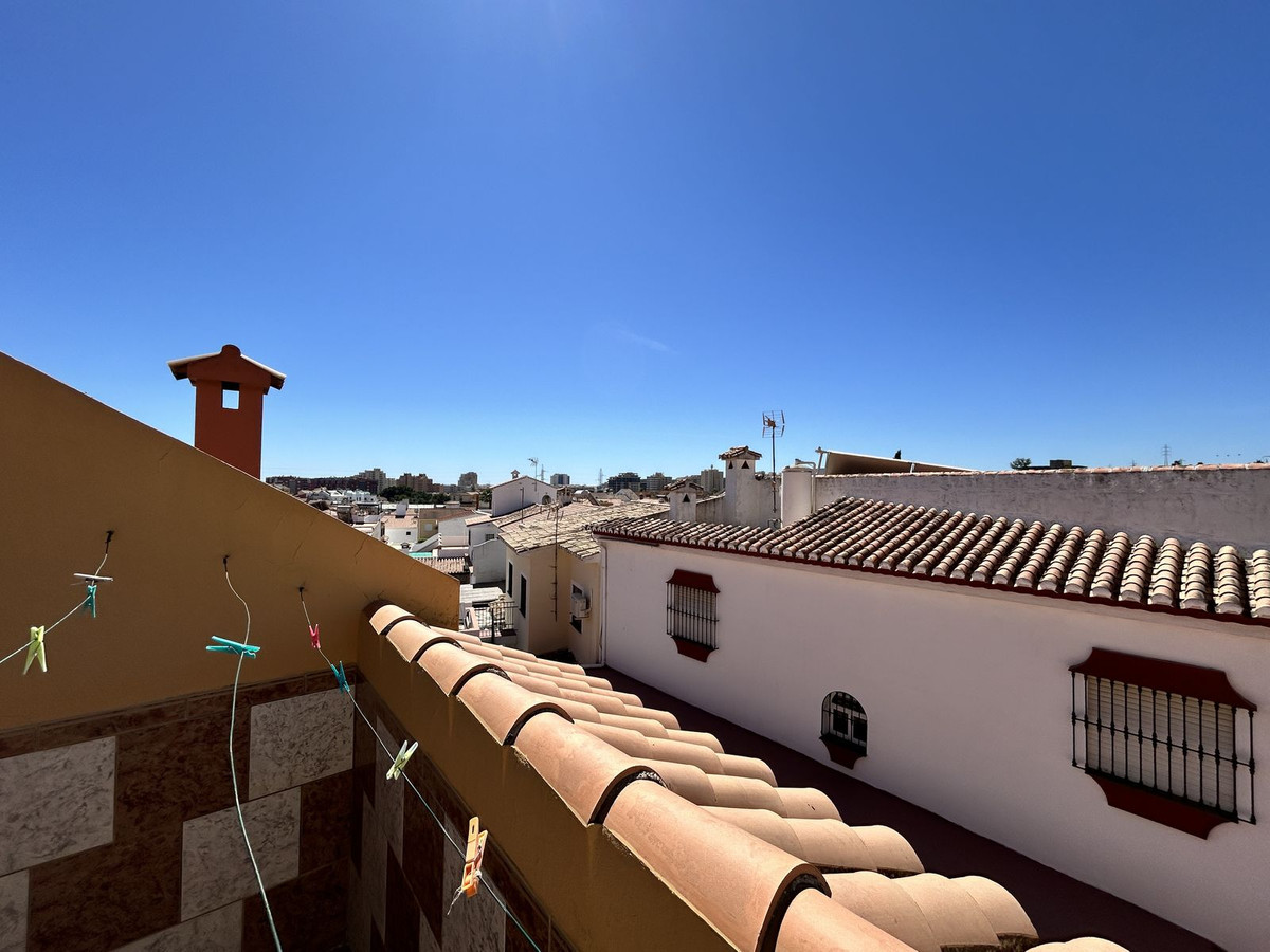 e3885d110561d2cb488375fa3cbc8b3a - 34