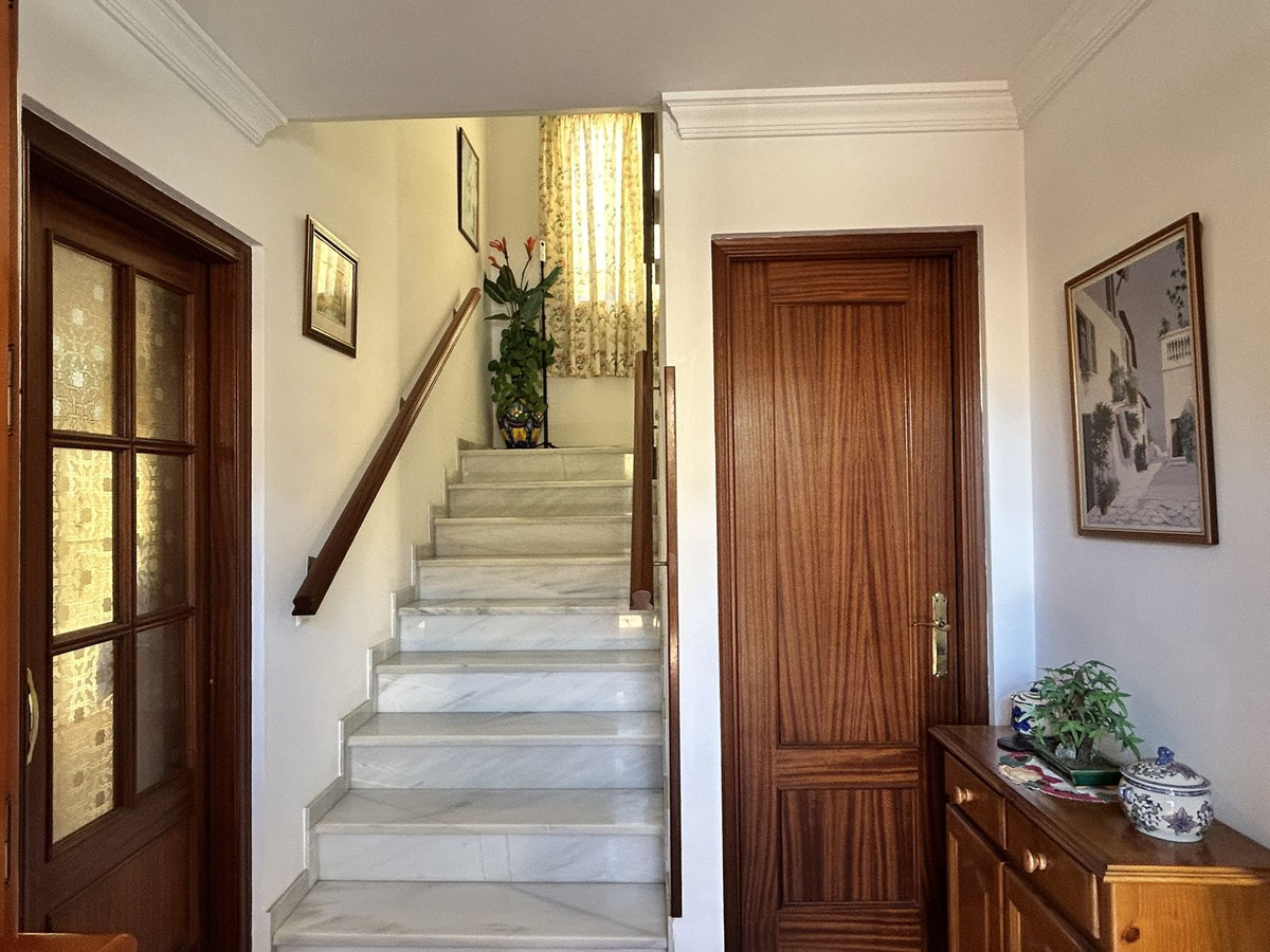 e3885d110561d2cb488375fa3cbc8b3a - 6