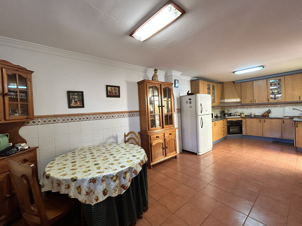 e3885d110561d2cb488375fa3cbc8b3a - 7