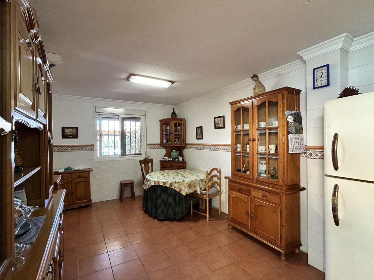 e3885d110561d2cb488375fa3cbc8b3a - 8