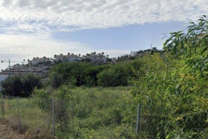 e3e12ce6f0e5d19b6ddd3455ccacba64 - 2