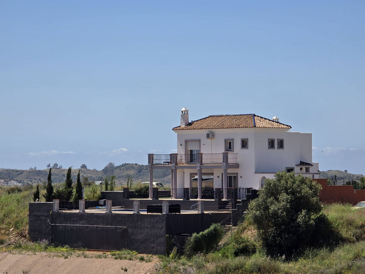 e5c9a569f1eb47ec72a71724c0b52402 - 13