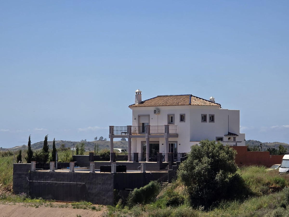 e5c9a569f1eb47ec72a71724c0b52402 - 14