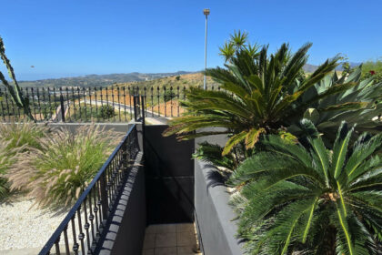 e5c9a569f1eb47ec72a71724c0b52402 - 15