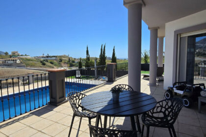 e5c9a569f1eb47ec72a71724c0b52402 - 17