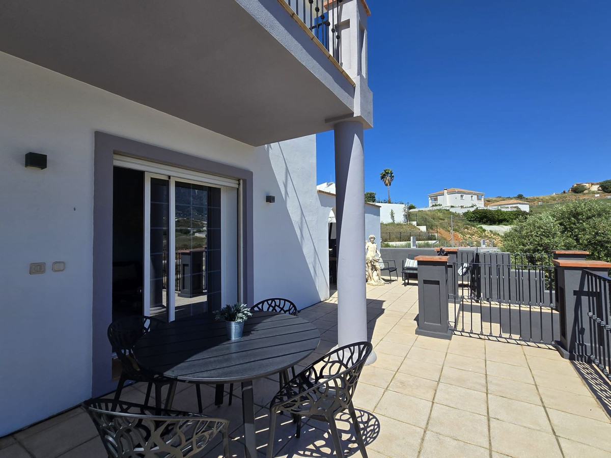 e5c9a569f1eb47ec72a71724c0b52402 - 25