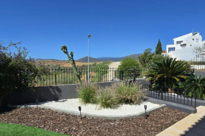 e5c9a569f1eb47ec72a71724c0b52402 - 29