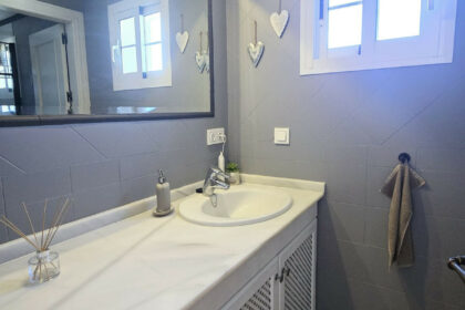 e5c9a569f1eb47ec72a71724c0b52402 - 40