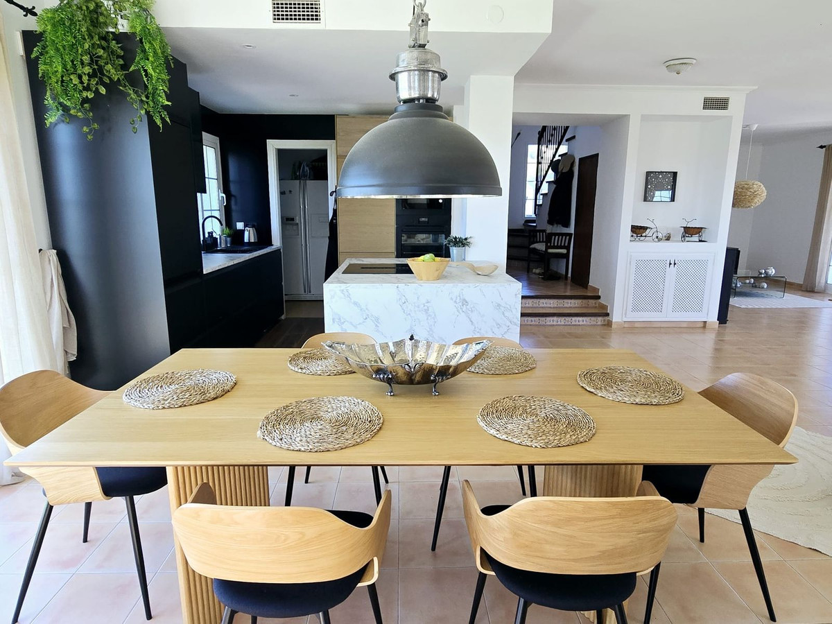 e5c9a569f1eb47ec72a71724c0b52402 - 9