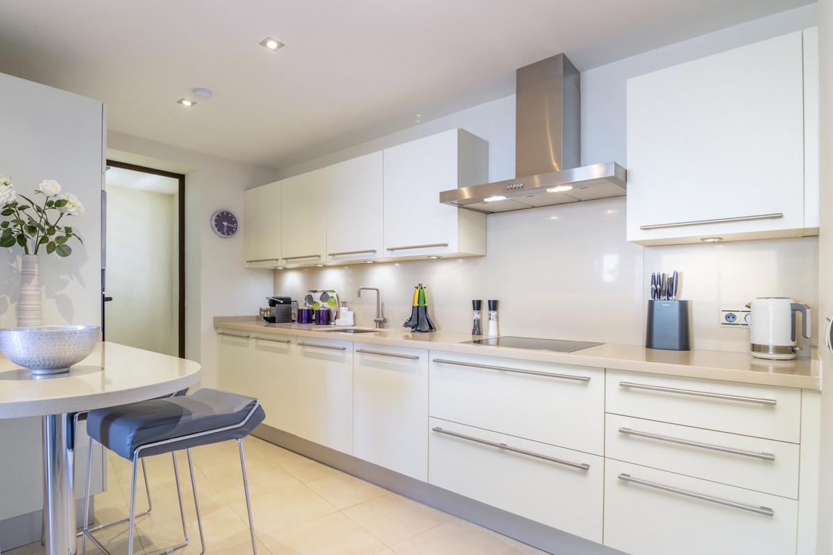 e5d119486057402ecfafed468f4d83aa - 13