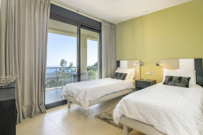 e5d119486057402ecfafed468f4d83aa - 31