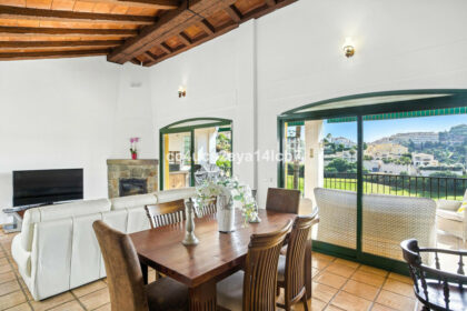 e6a4285671e59c813ceb89d95d58c55e - 10