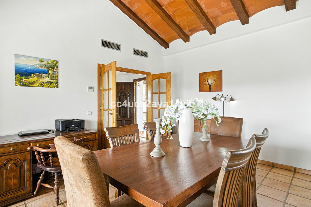 e6a4285671e59c813ceb89d95d58c55e - 12